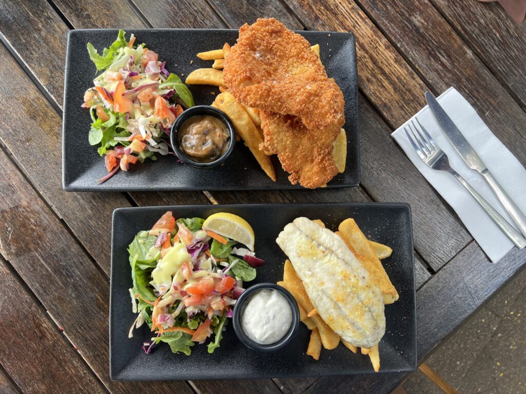 Ruff Ruff Reviews - Goody's on the Beach, Toogoom - Photos of Lunch