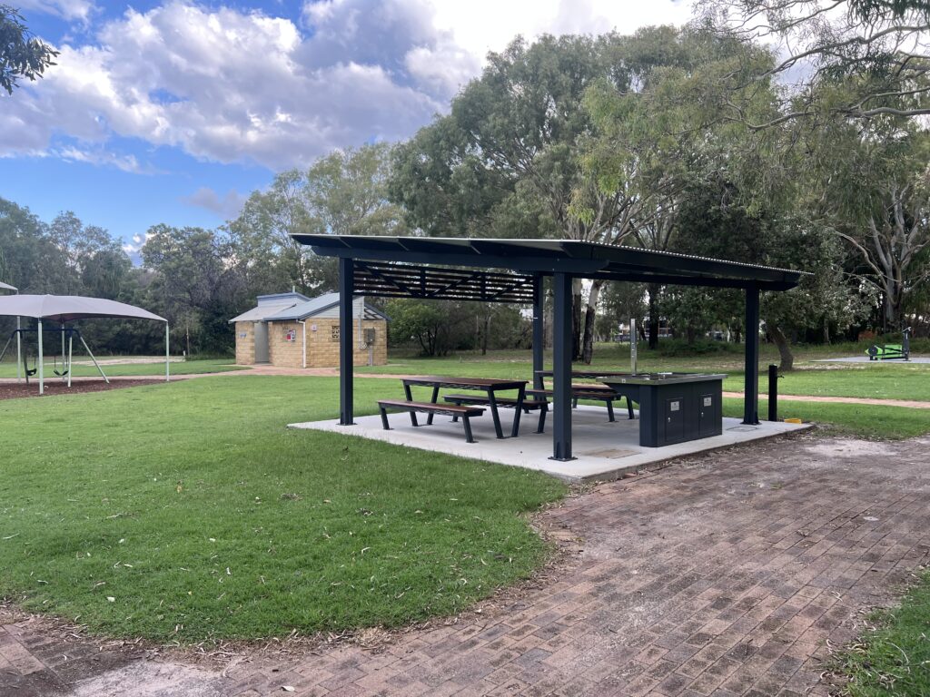 Ruff Ruff Reviews - Banksia Park and Woodgate Beach - Park views