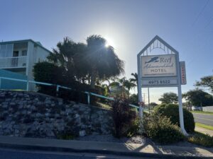 Ruff Ruff Reviews - Reef Adventureland Motor Inn - Dog-friendly accomodation - Tannum Sands - Entry sign