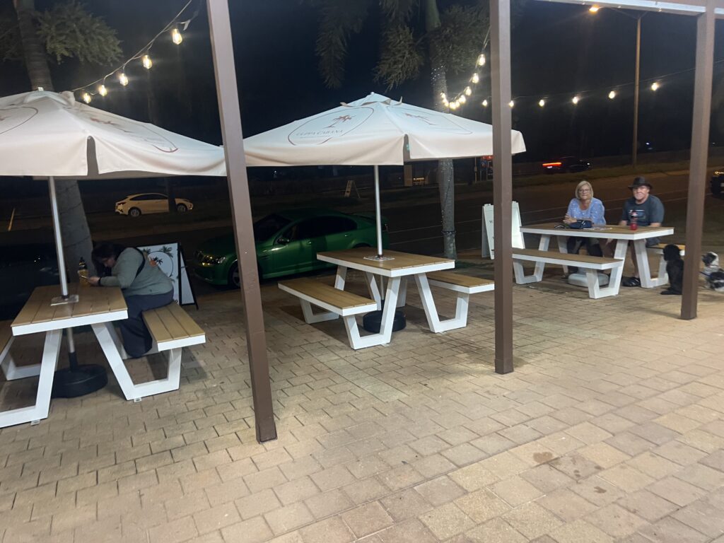 Ruff Ruff Reviews - Brews & Bites Beachside Cafe, Yeppoon - dog-friendly cafe - Outdoor seating area