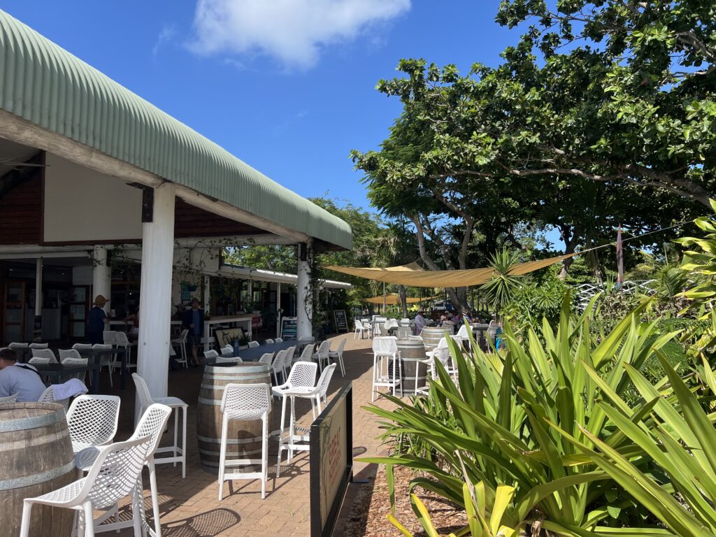 Ruff Ruff Reviews - Hideaway Bar and Bistrom, Great Keppel Island - Seating Area