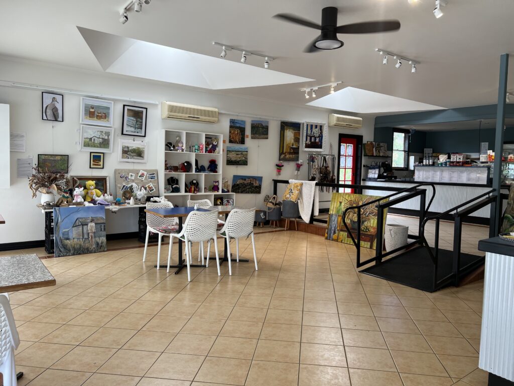 Ruff Ruff Reviews - The Little Blue Wren 2.0 Cafe - Monto - Art Gallery