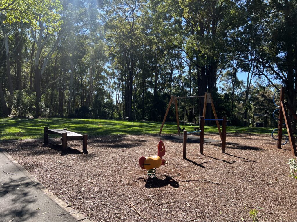 Ruff Ruff Reviews - Ivadale Lakes, Little Mountain - Park views