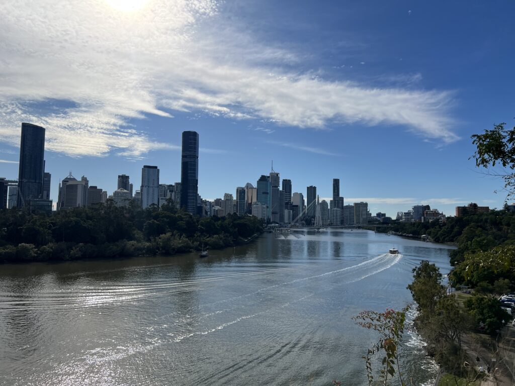 Ruff Ruff Reviews - Kangaroo Point Cliffs Lookout, Kangaroo Point, Brisbane - City Views