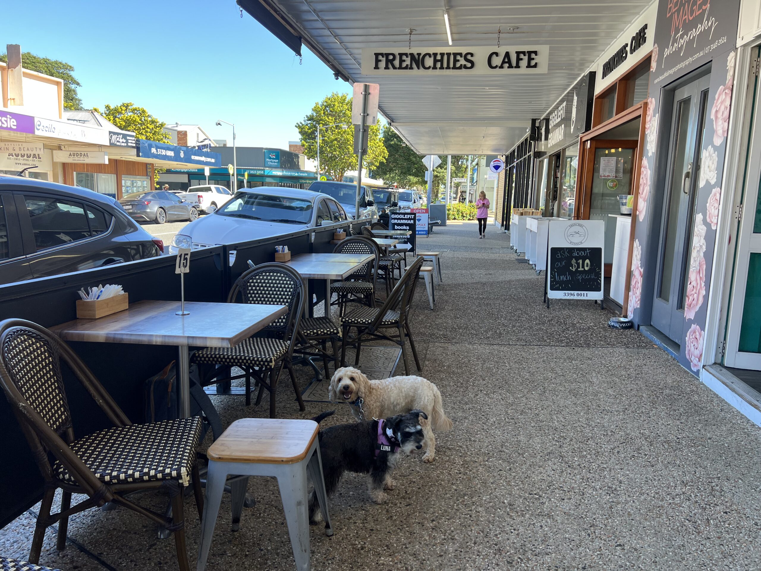 Ruff Ruff Reviews - Frenchies Cafe, Wynnum - Shop front view with Ralph and Luna