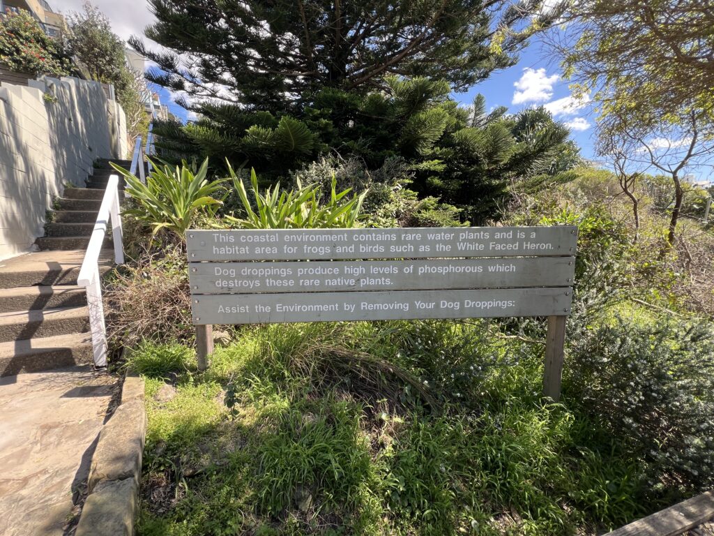 Ruff Ruff Reviews - Maroubra to Coogee Coastal Walk, Randwick, Sydney, New South Wales - Dog-friendly walk - pick up your poop sign
