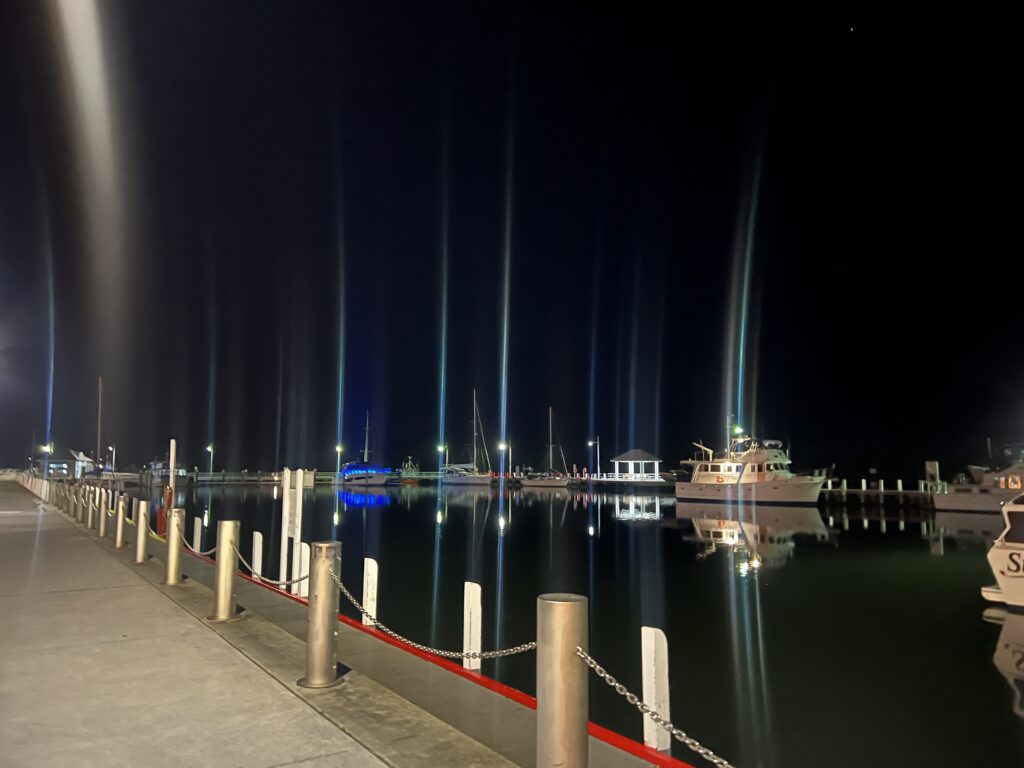 Ruff Ruff Reviews - Lakes Entrance Foreshore, Lakes Entrance, Victoria - Evening views of water and boats