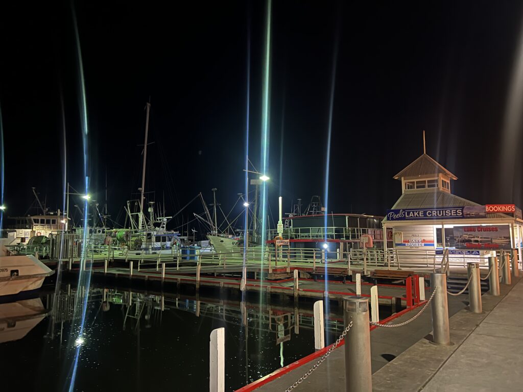 Ruff Ruff Reviews - Lakes Entrance Foreshore, Lakes Entrance, Victoria - Evening views of water and boats