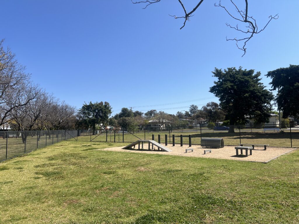 Ruff Ruff Reviews, Kelly Reserve Dog Park, Parkes, New South Wales - Dog Park